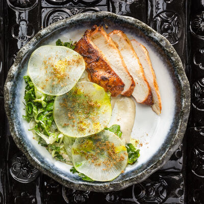 Салат с цыпленком тандури в Ваще Огонь по цене 390