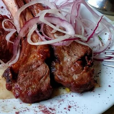 Телятина на косточке в Кафе граф по цене 1290 ₽