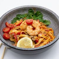 Wok Том ям с креветками в НамиНори