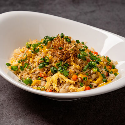 Жареный рис с курицей в Soluxe Club по цене 800 ₽