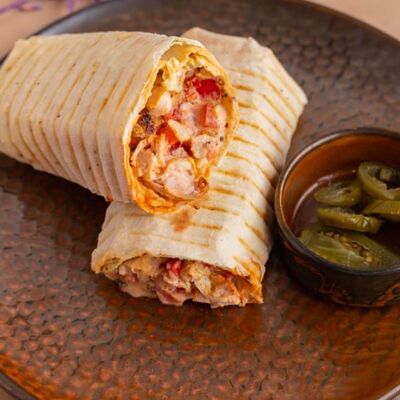 Шаверма из филе цыпленка на углях в Мархаба Халяль по цене 1068 ₽