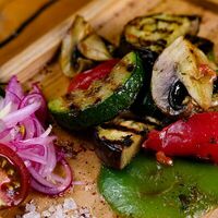Овощи на гриле в Gfood by Gorilla