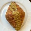 Круассан Фисташковый в Cubita coffee по цене 370