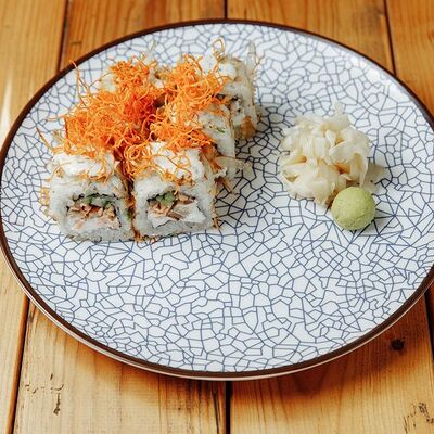 Ролл с лососем и угрем в Эбби Noodles & Sushi Bar по цене 550