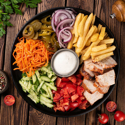 Шаверма на тарелке Классика в Кухня 91 по цене 528 ₽