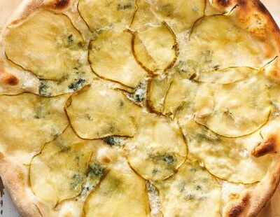 Пицца с грушей в Чентуриппе по цене 895 ₽