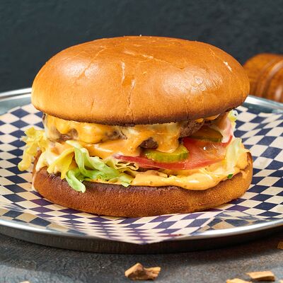 Мраморный чизбургер в From по цене 850 ₽