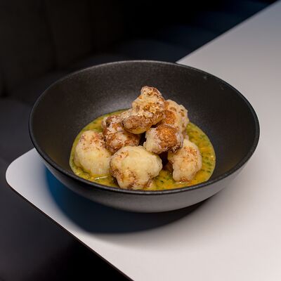 Хрустящая цветная капуста в Мы Же На Ты по цене 560 ₽