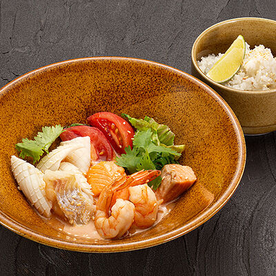 Морепродукты в соусе Том ям в Колбасофф по цене 890