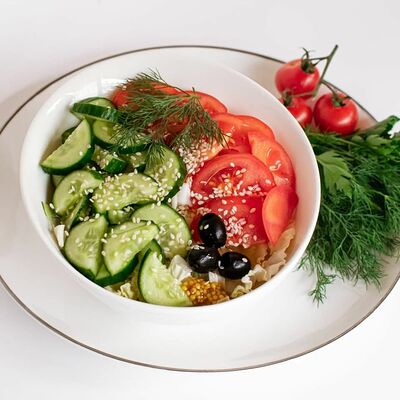 Салат с фалафельными шариками веган Vegan в Green Life по цене 390