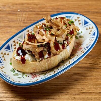 Брускетта с угрем в Кафе Итальянцы по цене 400 ₽