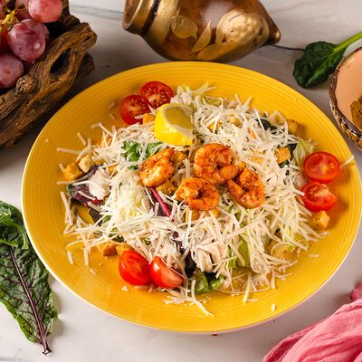 Цезарь с креветками в Тбилиси по цене 800 ₽