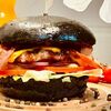 Бургер черный со свининой и беконом в Hot burgers по цене 630