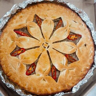 Пирог с мясом в Еда Да по цене 910 ₽