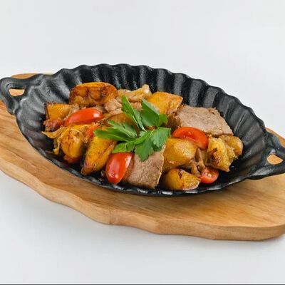 Жарёха со свининойв Nomad по цене 515 ₽