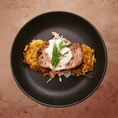 Драники с бужениной в The Pivo по цене 350 ₽