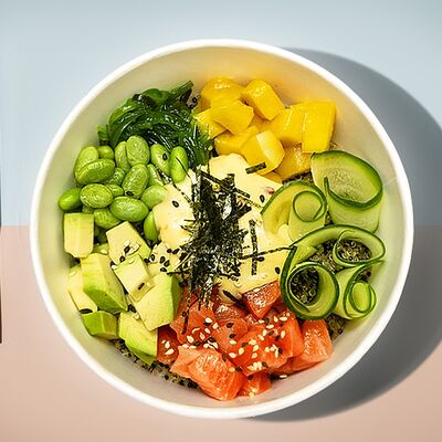 Поке с лососем и манговым соусом в Mad Chicken по цене 780 ₽