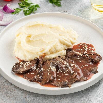 Стейк мясника с картофельным пюре в Магбургер & Братья Караваевы по цене 309