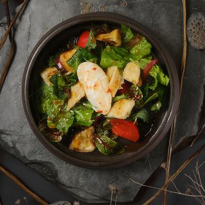 Салат с хрустящими баклажанами в Zanzibar по цене 720 ₽