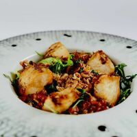 Салат с тайским цыпленком в Luna