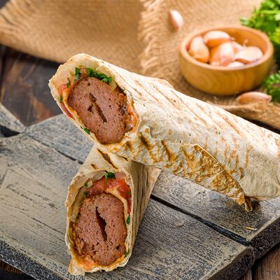 Люля-кебаб из баранины в лаваше в Шашлык и Шаурма на районе по цене 550 ₽