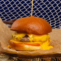 Бургер Сырная метка в Capitan Shaverma