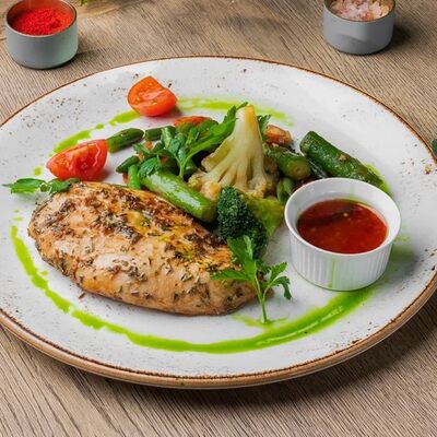 Куриная грудка с прованскими травами в Blackberry по цене 624 ₽