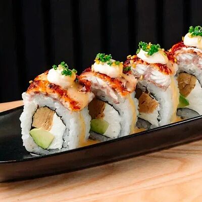 Ролл Филадельфия с угрем в Tsunami по цене 1050 ₽