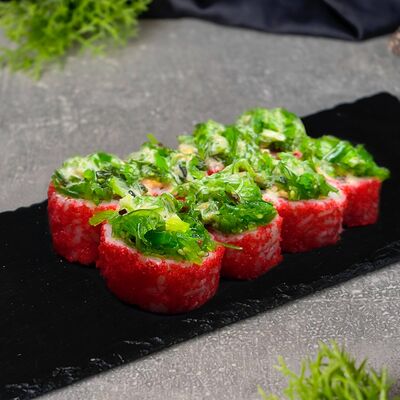 Ролл с креветкой и чукой в Hanami по цене 749 ₽