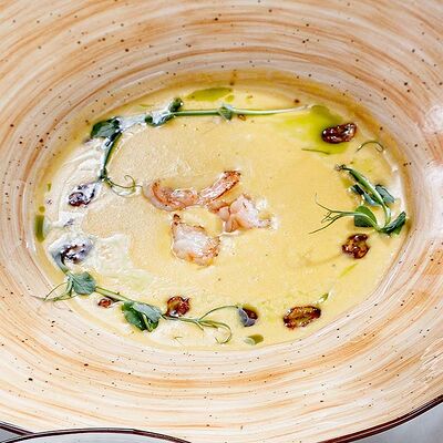 Крем-суп из тыквы с креветками и молочной пенкой в Kamakura по цене 890 ₽