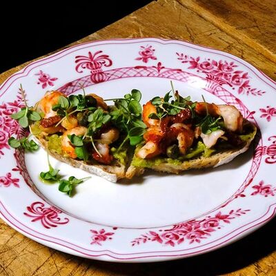 Брускетты с креветками в Дюбонне по цене 680 ₽