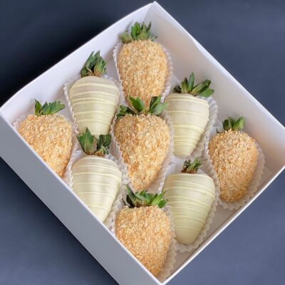 Клубника в шоколаде Вафельная крошка в Mosfresa по цене 2490