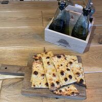 Фокачча с пармезаном в Кастельсардо