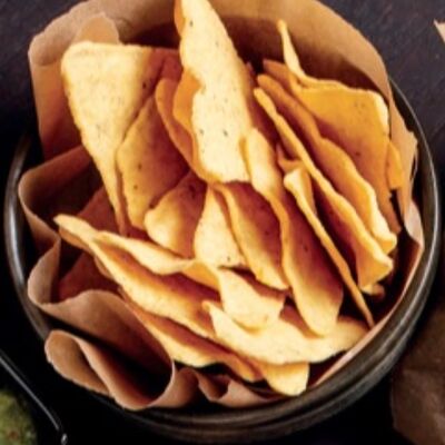 Начос с сальсой и сырным соусом в О`Briens по цене 343 ₽