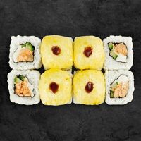 Нежный с лососем в TOKO Sushi