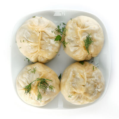 Манты из рубленой говядины в Три жены по цене 60