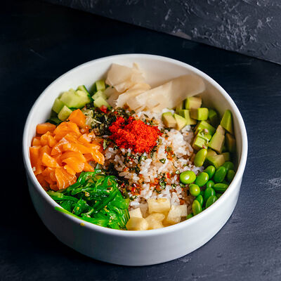 Поке с лососем в Berberry & ptichka по цене 750 ₽