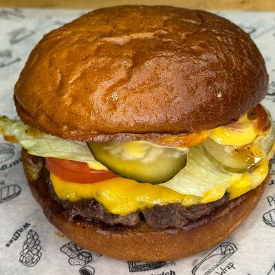 Бургер классический в Colorcoffee по цене 690 ₽