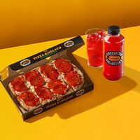 Напиток и пицца в Eazzy Pizza