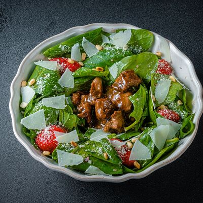 Листья шпината с куриной печенью в Florentini City Café по цене 850 ₽