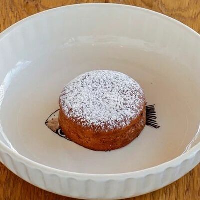 Теплый миндальный пирог в АFINA по цене 790 ₽