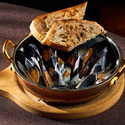 Мидии сливочном соусе Дорблю в База по цене 1660 ₽