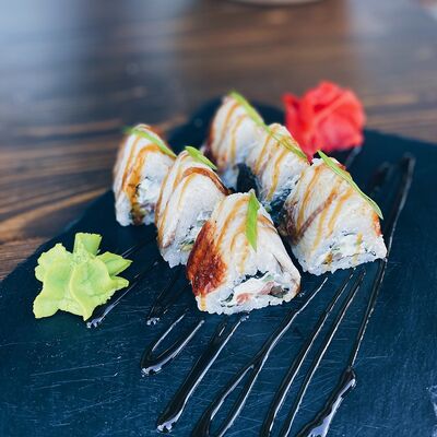 Ролл Канада в Гастробар DOM по цене 390