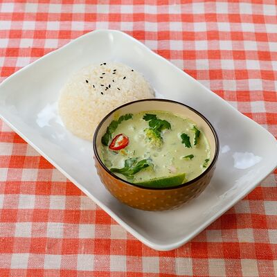 Зелёный карри чикен в Едалия по цене 600 ₽