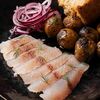 Муксун слабой соли с рыжиковым маслом и опаленным картофелем в Осип Терлеев по цене 890