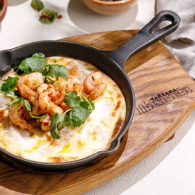 Треска в кеци с креветками в Чайхана Пахвала по цене 1250 ₽