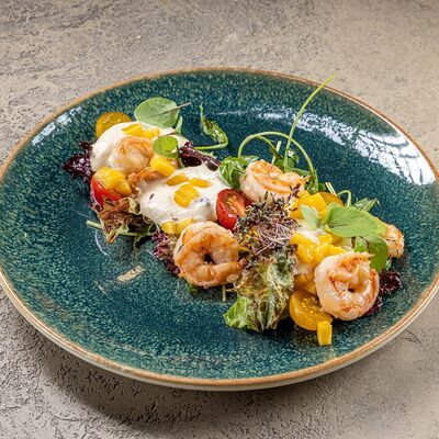 Салат с креветкой и манго в Тестория по цене 890 ₽