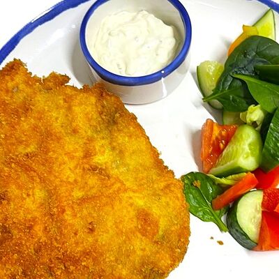 Шницель из свинины с овощами в Смокер по цене 630 ₽