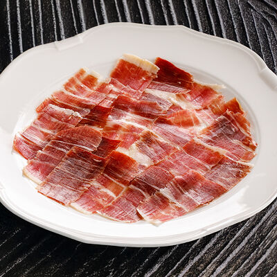 Хамон Iberico de Cebo de Campo в Ginza по цене 4990 ₽