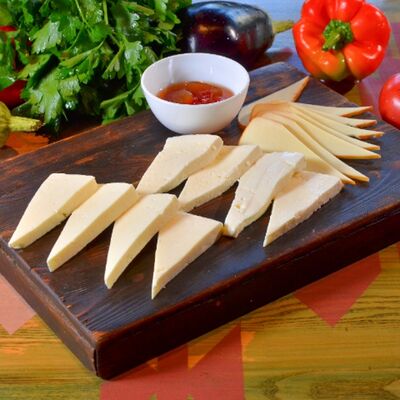 Ассорти грузинских сыров в АйДаБаран по цене 1100 ₽